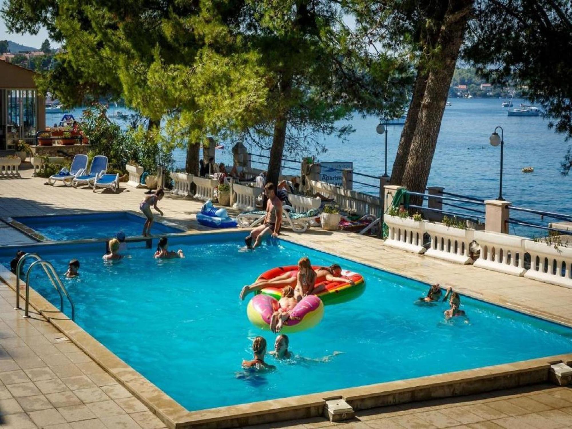 Lumbarda Resort Apartments 외부 사진